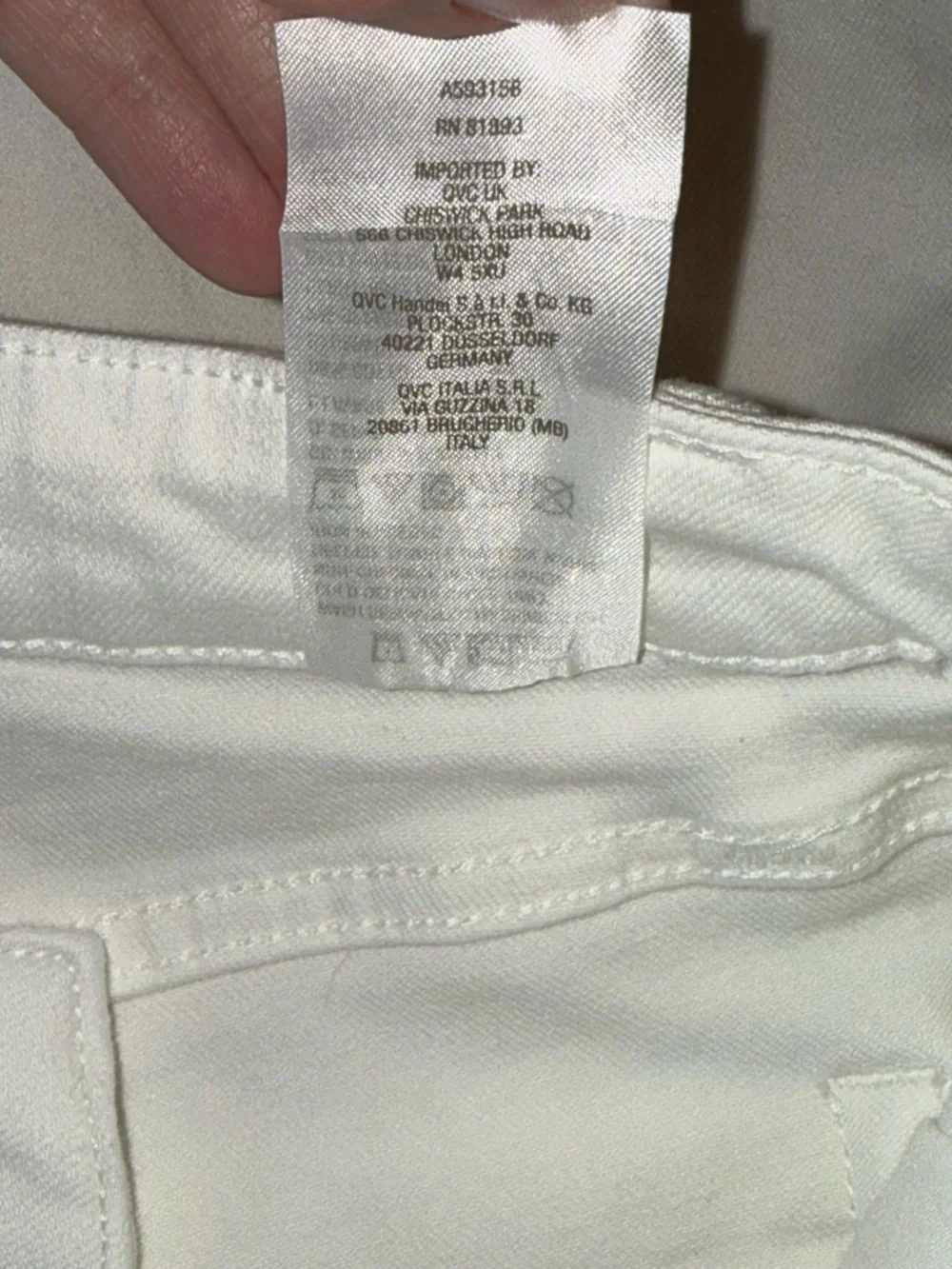 Candace Cameron Bure White Jeans - Picture 14 of 14